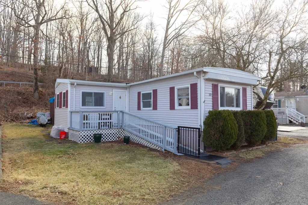10 Mouart Lane Hopewell Junction NY 12533