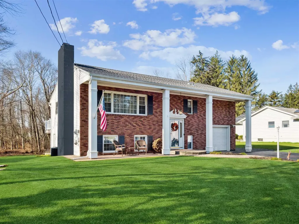 15 Roe Drive Hyde Park NY 12538