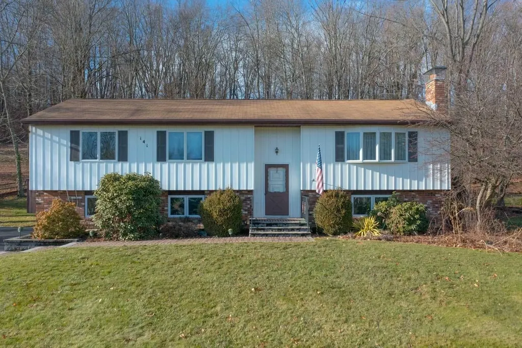 141 Forest Valley Road Pleasant Valley NY 12569