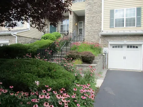 807 Huntington Drive Fishkill NY 12524