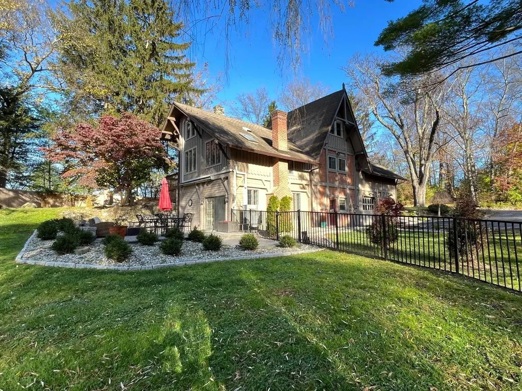 2 Colburn Drive Extension Poughkeepsie NY 12603