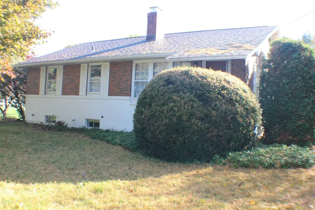 4 Circle Drive Pawling NY 12564