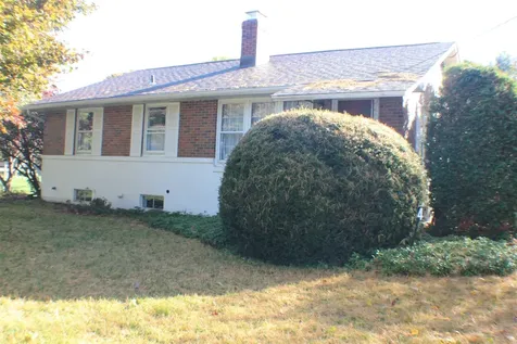 4 Circle Drive Pawling NY 12564