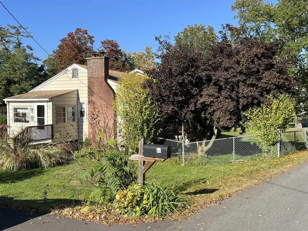 87 Old Stage Road Saugerties NY 12477