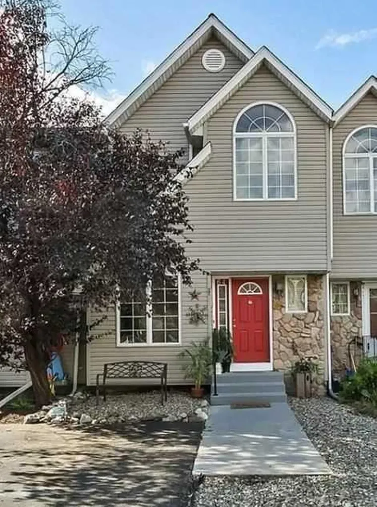 64 Roundtree Court Beacon NY 12508