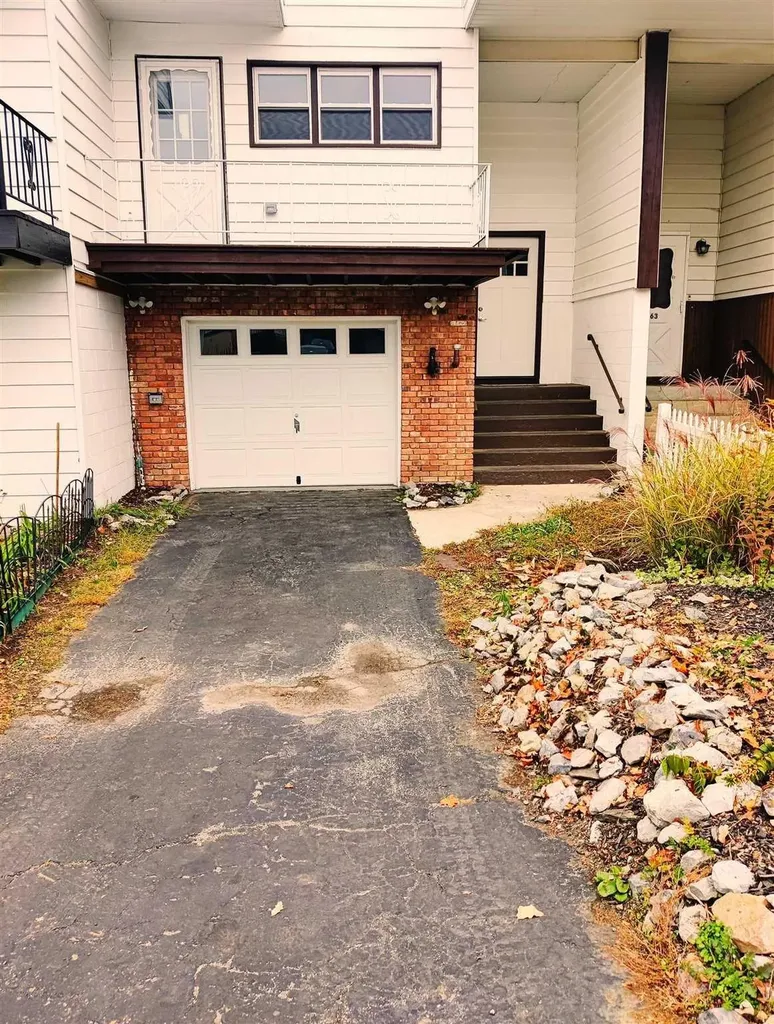 61 Windmill Road Poughkeepsie NY 12601