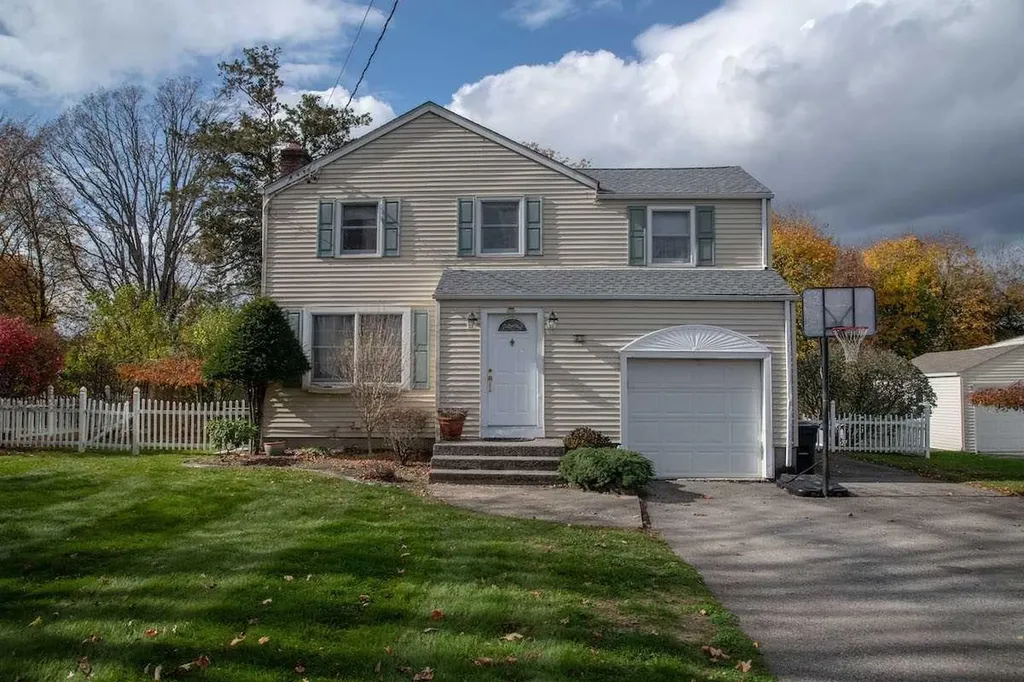 25 Hasbrouck Drive Poughkeepsie NY 12603