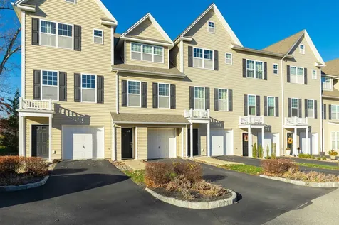 14 Erin Court Poughkeepsie NY 12601