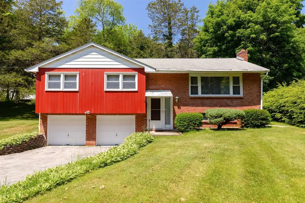59 Rochdale Road Poughkeepsie NY 12603