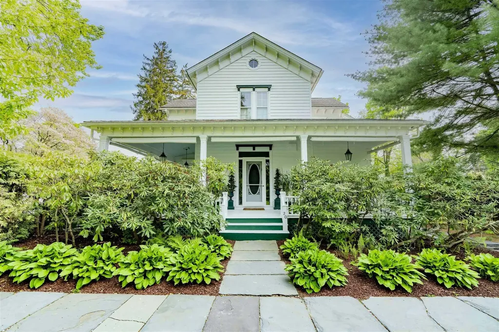 20 Chestnut Street Rhinebeck NY 12572