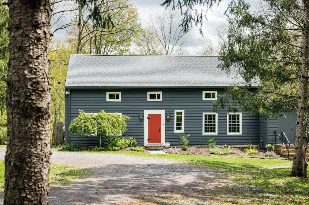 89 Benner Road Red Hook NY 12571