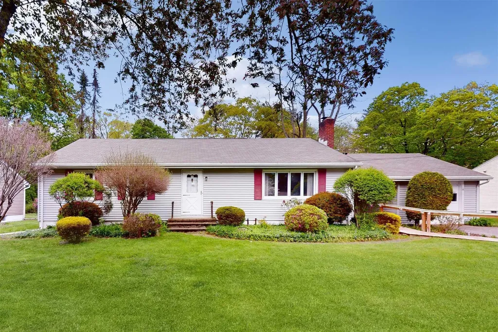 8 Homer Place Poughkeepsie NY 12603