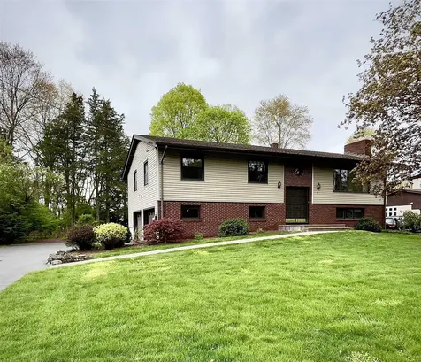 9 Panessa Drive Poughkeepsie NY 12603