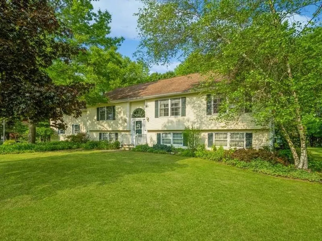 16 Meusel Road Pine Plains NY 12567