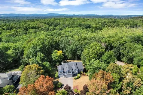 16 Stonehedge Drive Poughkeepsie NY 12603