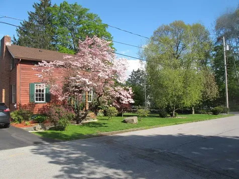 22 Park Place Hyde Park NY 12538