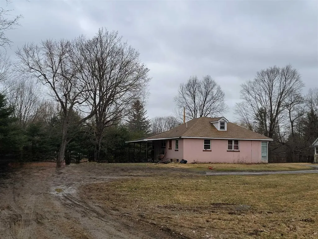 18 Bfs Lane Pine Plains NY 12567