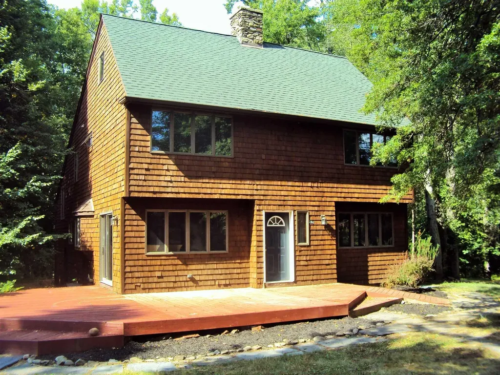 284 Baxtertown Road Fishkill NY 12524