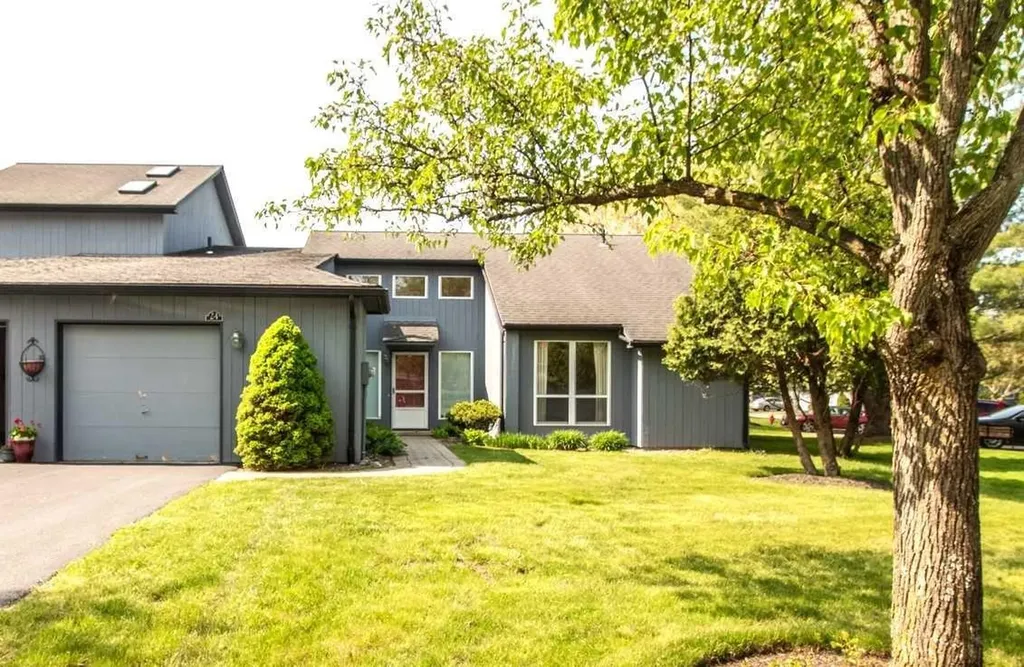 24 North Loop Rhinebeck NY 12572