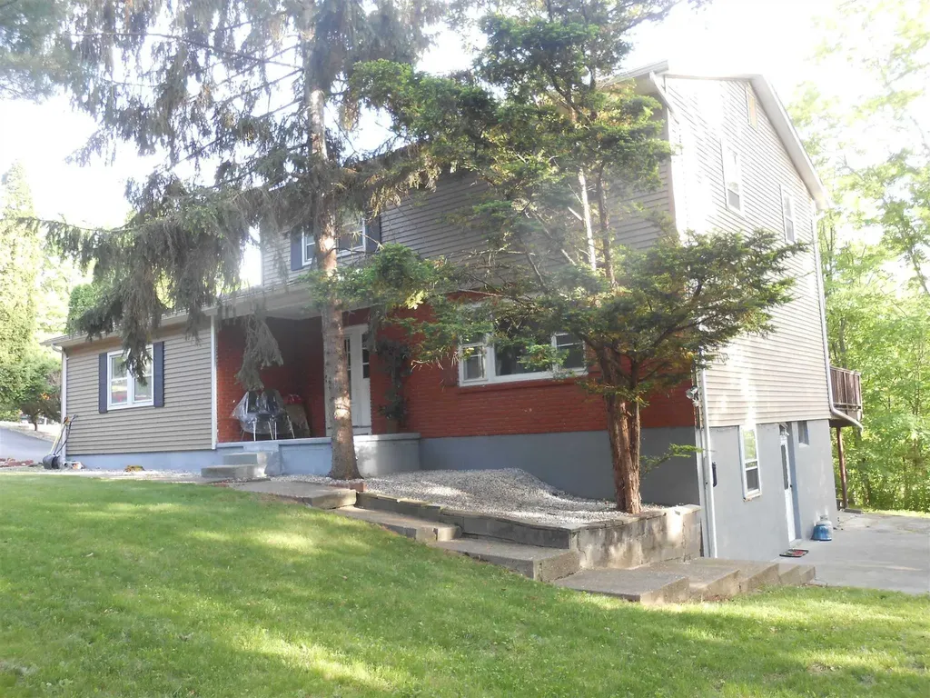 102 Simone Drive Poughkeepsie NY 12603