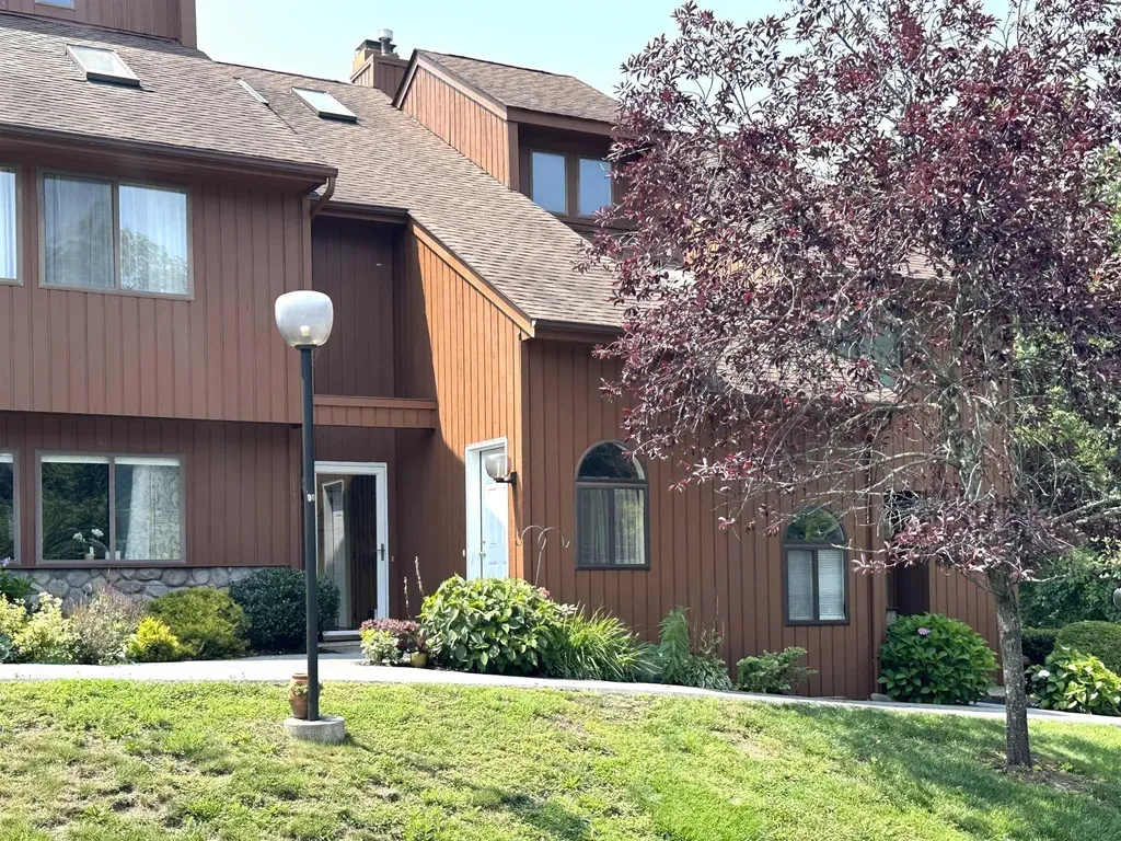173 Swan Lane Poughkeepsie NY 12603