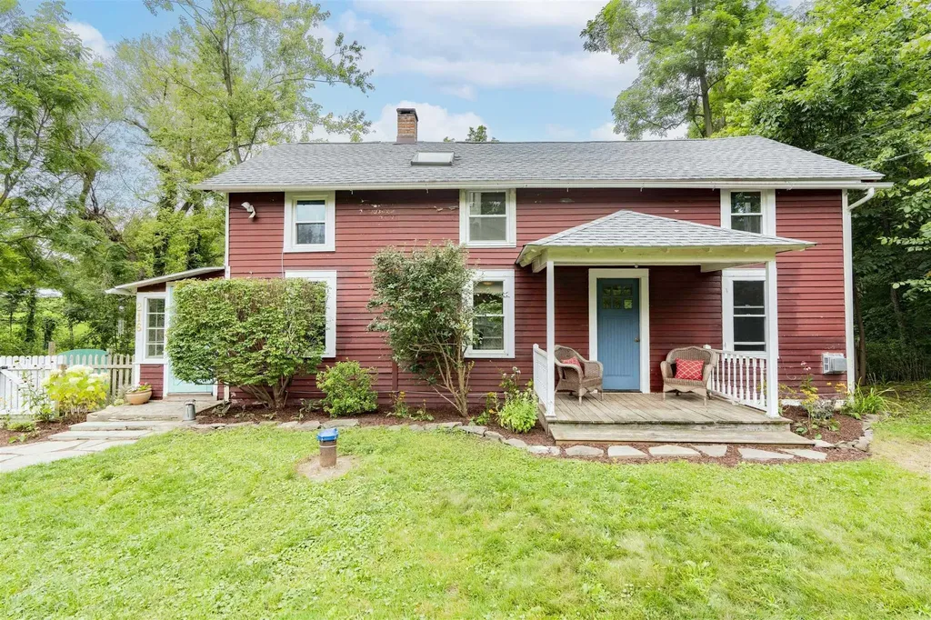 216 Spring Lake Road Red Hook NY 12571
