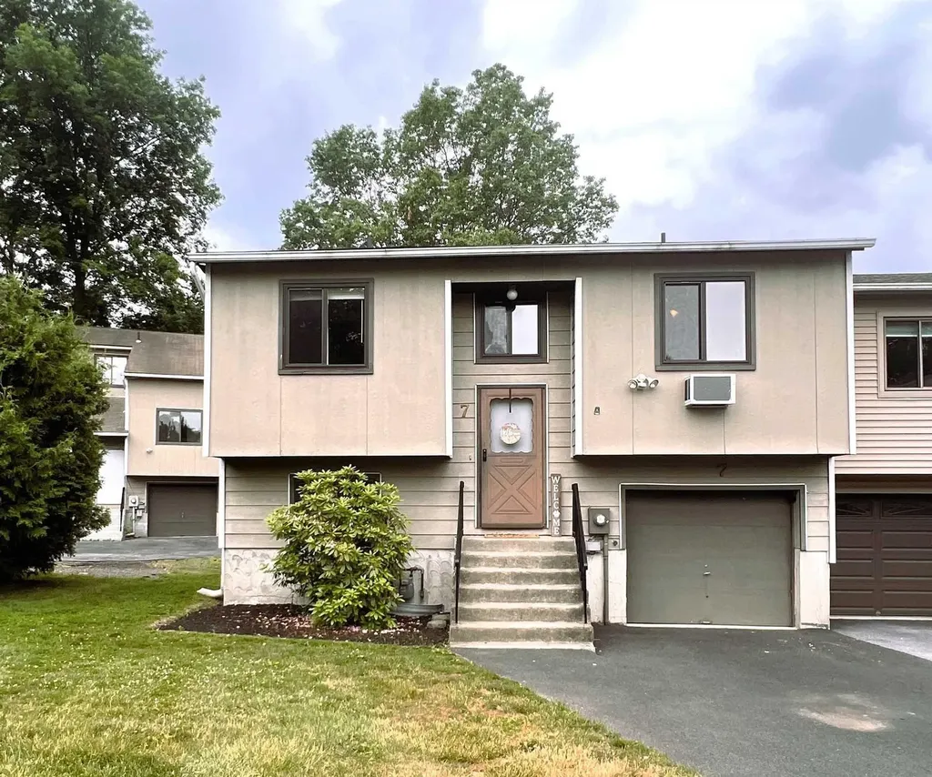 7 Laurel Court Fishkill NY 12524