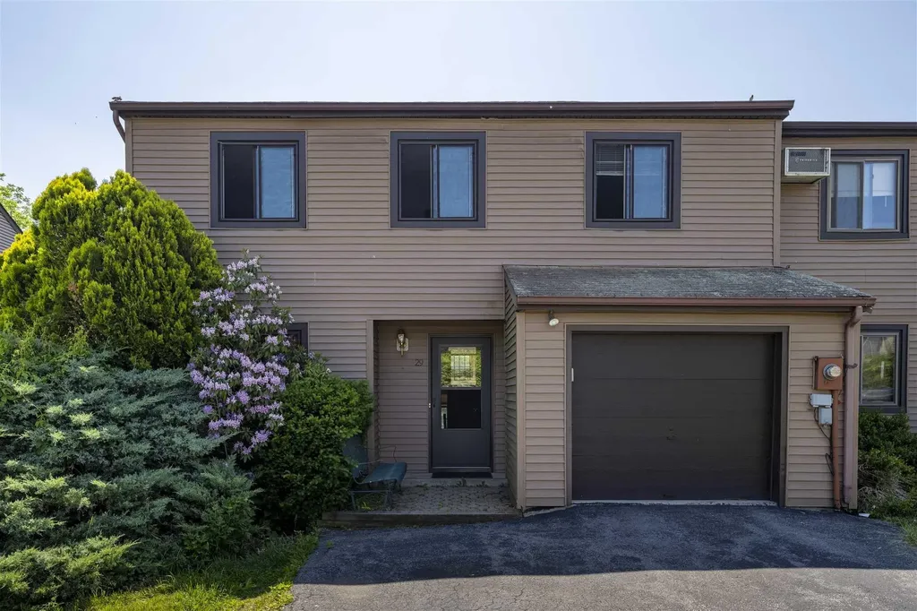29 Walnut Court Fishkill NY 12524
