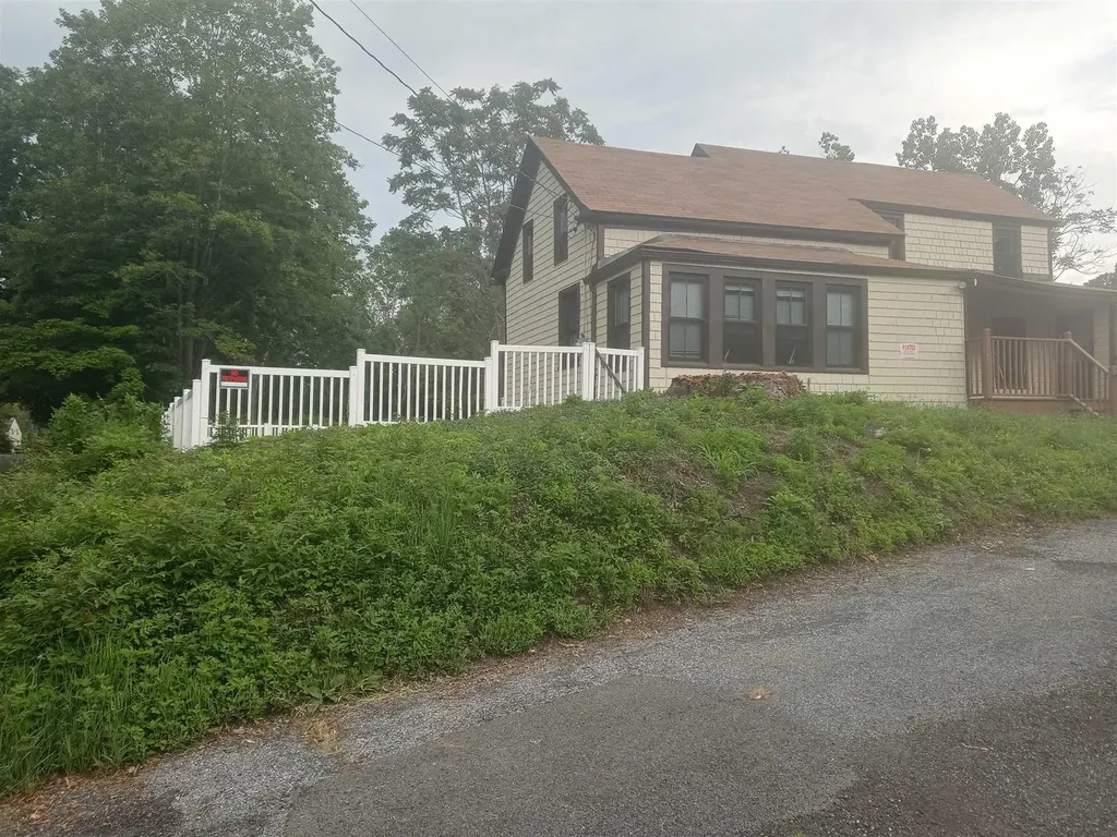 157 Cream Street Poughkeepsie NY 12601