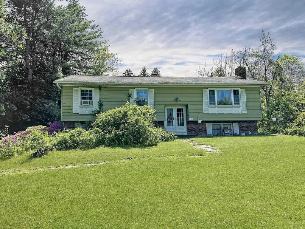 12 Arden Lane Poughkeepsie NY 12603