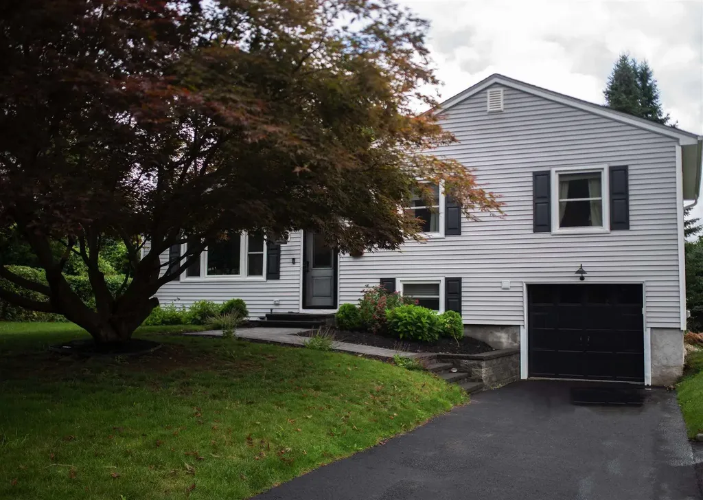 19 Claudia Lane Poughkeepsie NY 12603