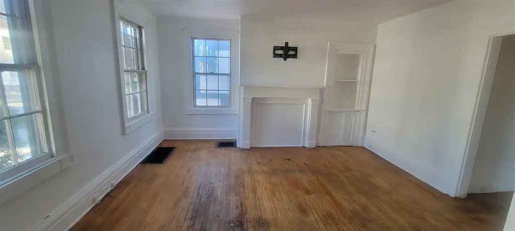 77 Montgomery Poughkeepsie NY 12601