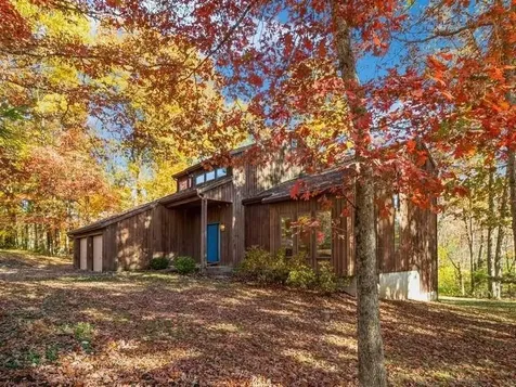 2 Stonehedge Court Poughkeepsie NY 12603