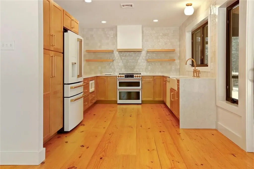 54 Tetta Lane Olivebridge NY 12461