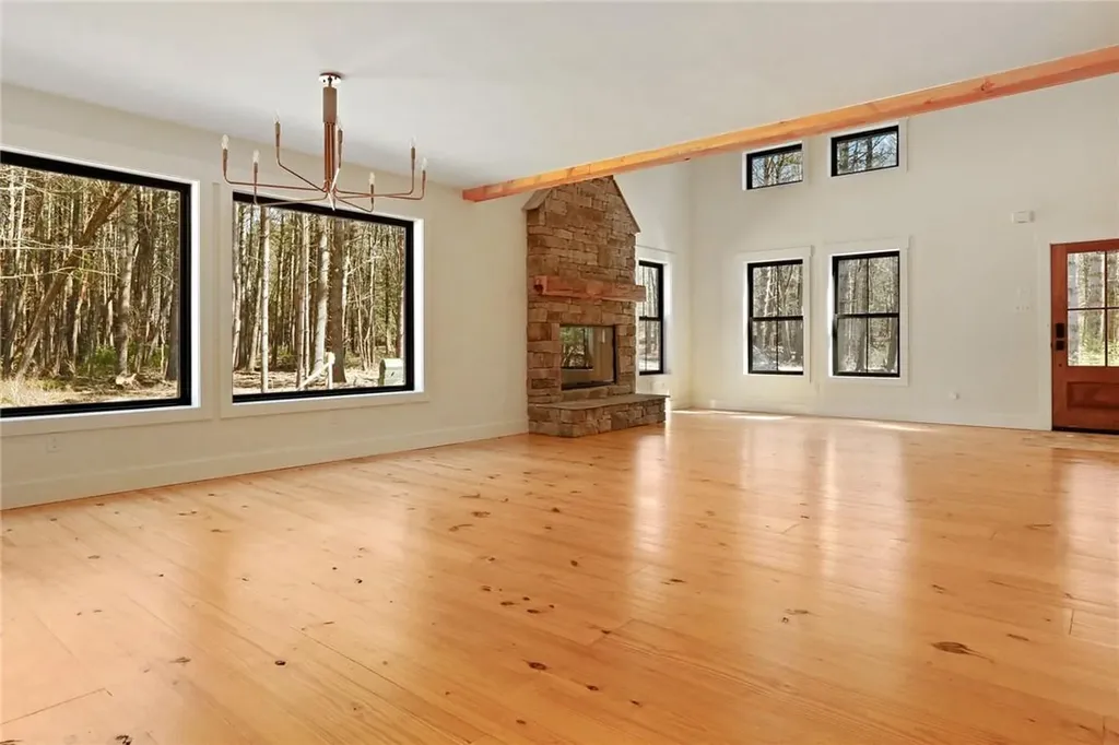 54 Tetta Lane Olivebridge NY 12461
