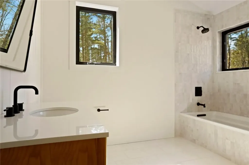 54 Tetta Lane Olivebridge NY 12461