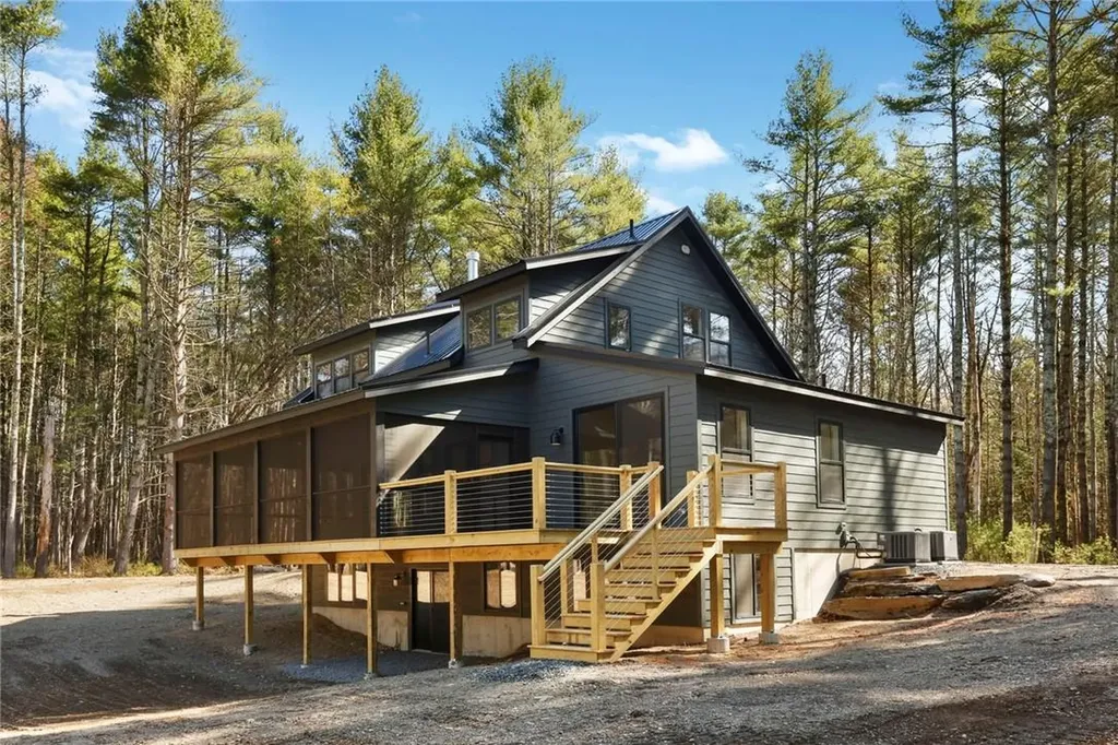54 Tetta Lane Olivebridge NY 12461