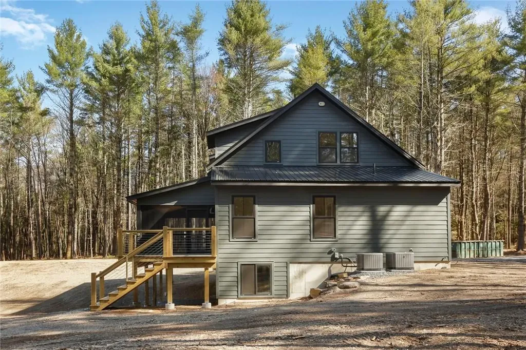 54 Tetta Lane Olivebridge NY 12461