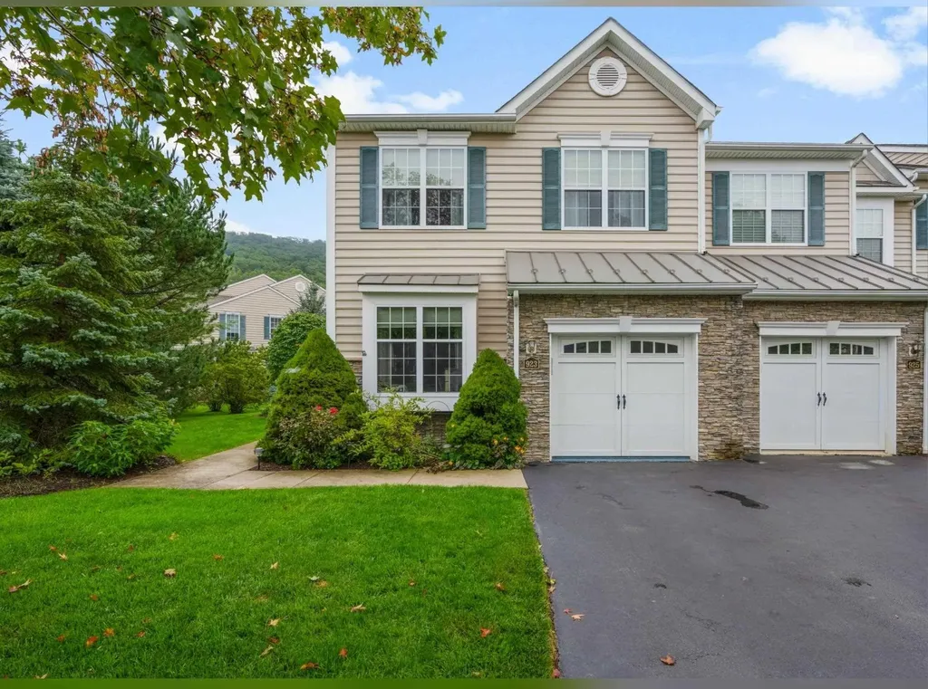 923 Huntington Drive Fishkill NY 12524