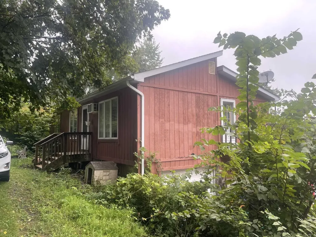 159 Stagecoach Pass Stormville NY 12582