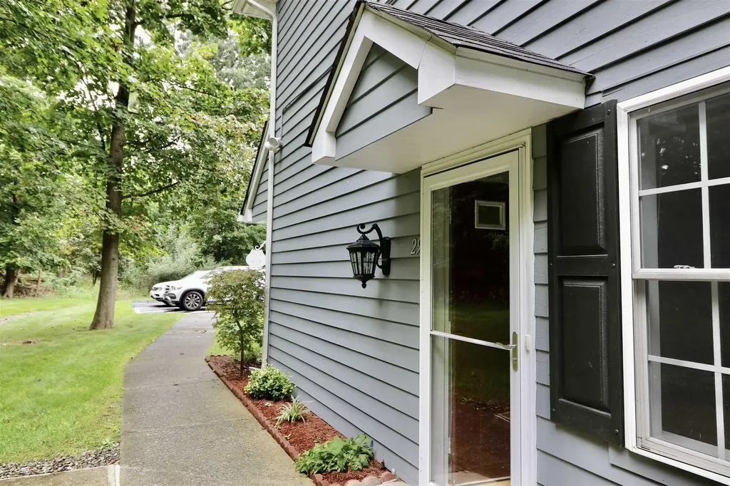 29 Lamplight Street Beacon NY 12508