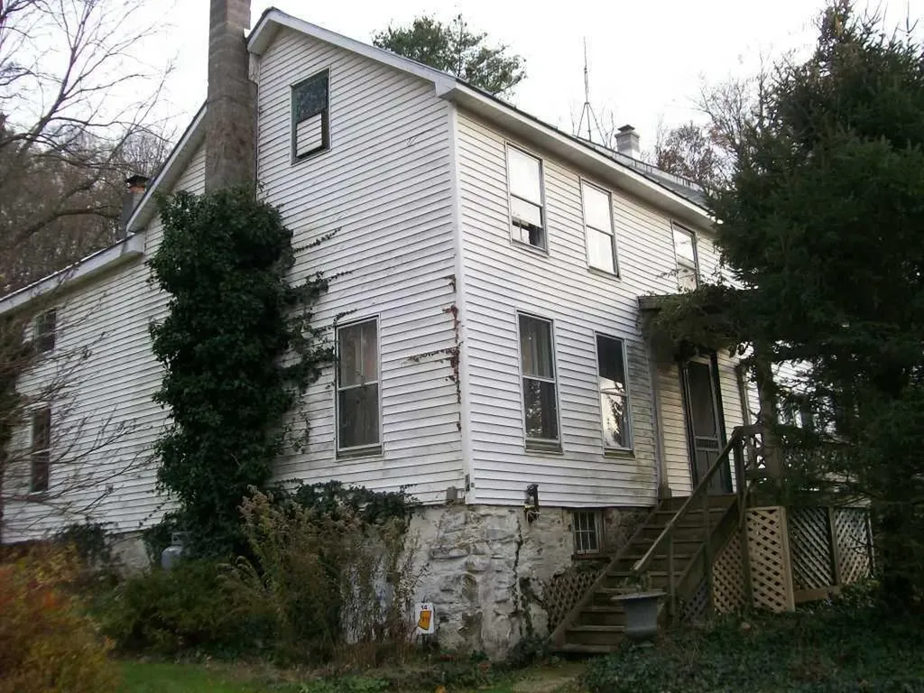 14 Spring Lake Road Red Hook NY 12571