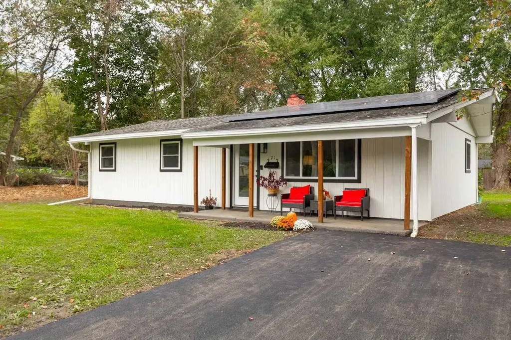 21 Harvard Street Red Hook NY 12571