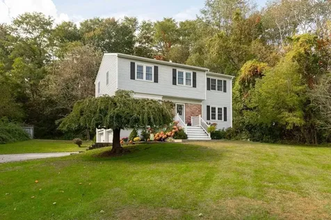 16 Grandmour Drive Red Hook NY 12571