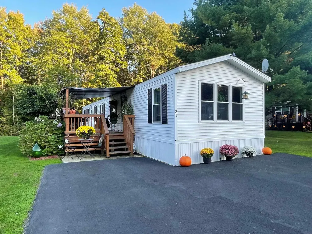 31 Walnut Park Lane Milton NY 12547