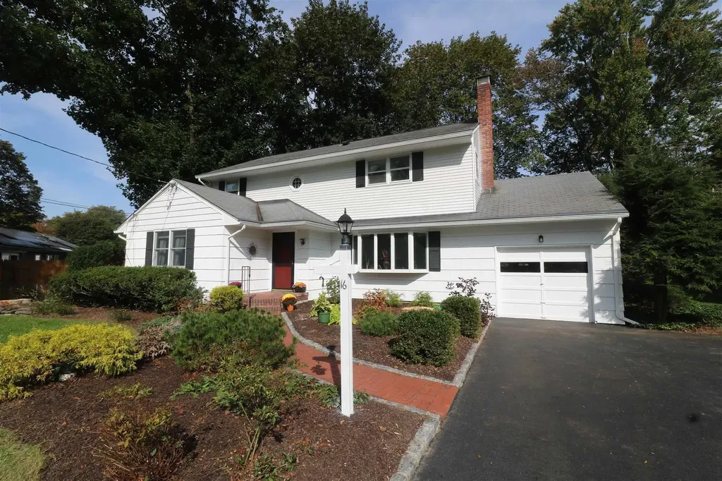 16 Gilbert Drive Hyde Park NY 12538