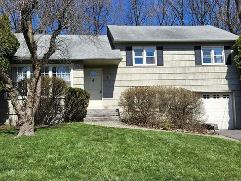 19 Van Duzer Drive Poughkeepsie NY 12603