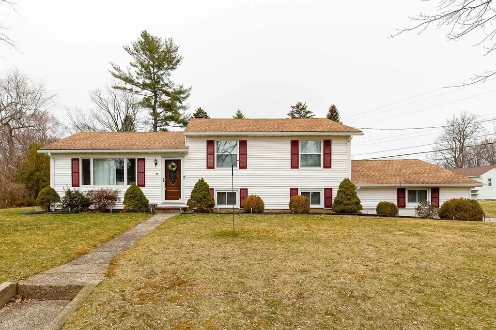 24 Franklin Road Hyde Park NY 12538