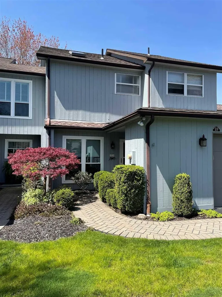 18 Pond Drive E Rhinebeck NY 12572