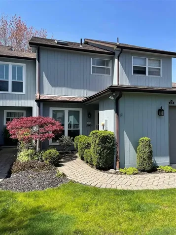 18 Pond Drive E Rhinebeck NY 12572